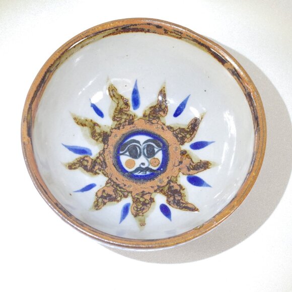 Tonala Pottery Decorative Bowl Sun Motif Mexican Dish Art Pottery 6" Bowl Signed - Picture 2 of 5